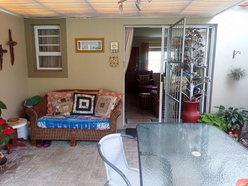 3 Bedroom Property for Sale in Franskraal Western Cape